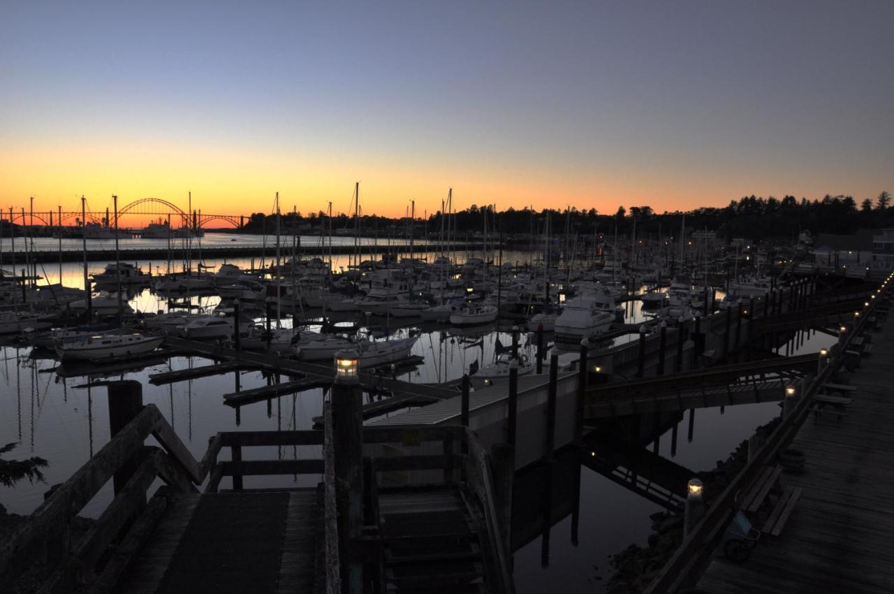 Embarcadero Resort ニューポート エクステリア 写真