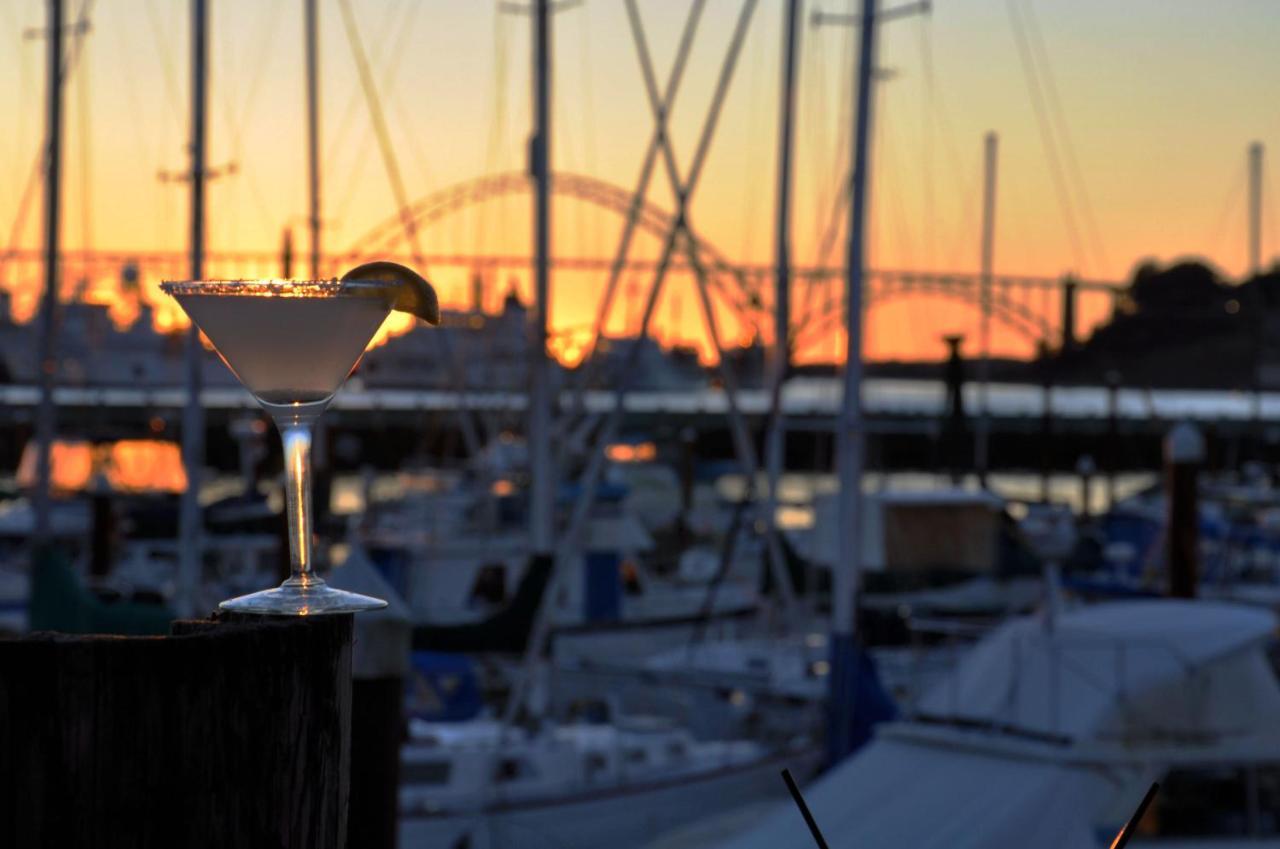 Embarcadero Resort ニューポート エクステリア 写真