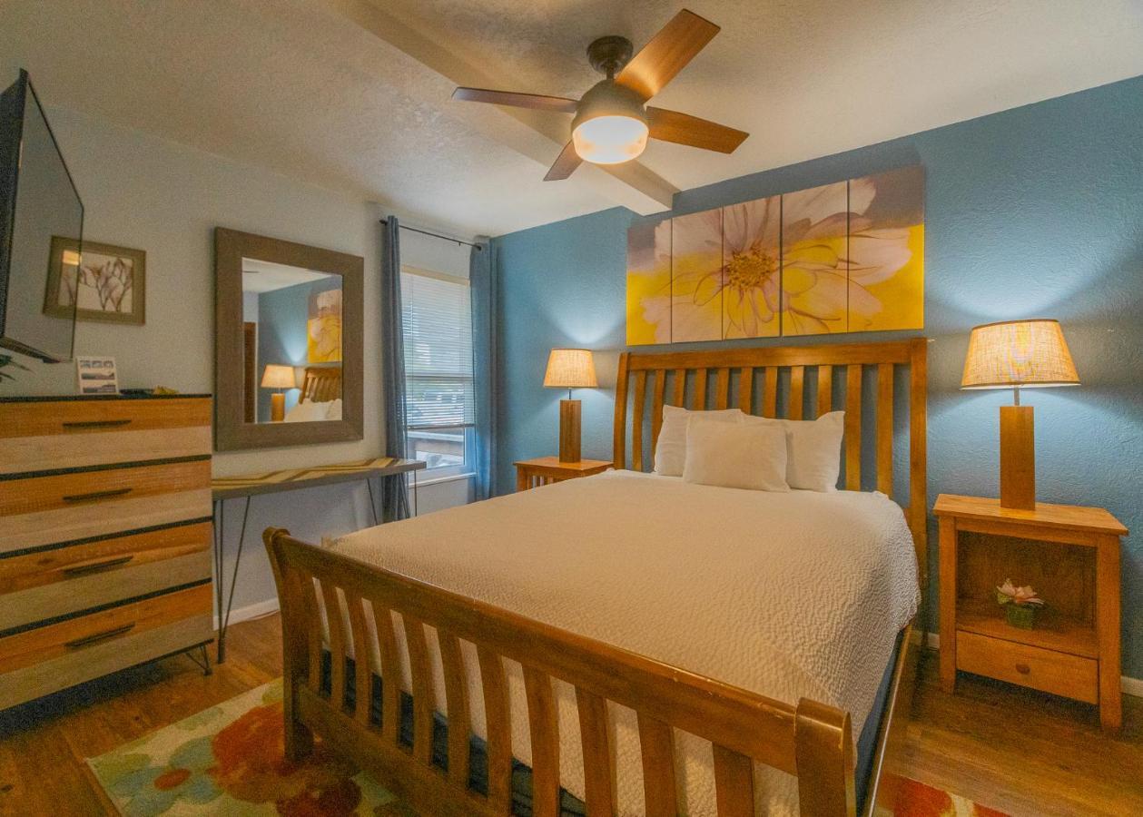 Embarcadero Resort ニューポート エクステリア 写真