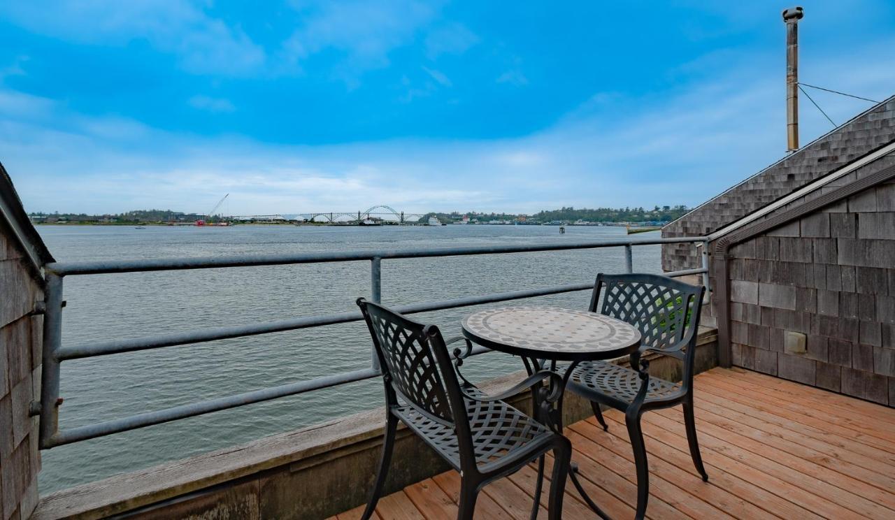 Embarcadero Resort ニューポート エクステリア 写真