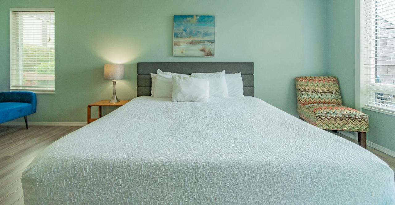 Embarcadero Resort ニューポート エクステリア 写真